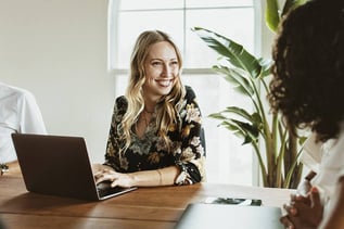 kauppa-ja-palvelut-kuvituskuva-1